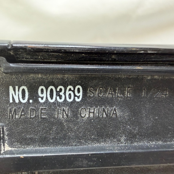 Jada 1955 Chevy Stepside Pickup 1:24 Scale Model Black Missing mirror - Picture 8 of 11